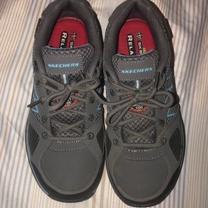 Size 7, sketcher sneakers